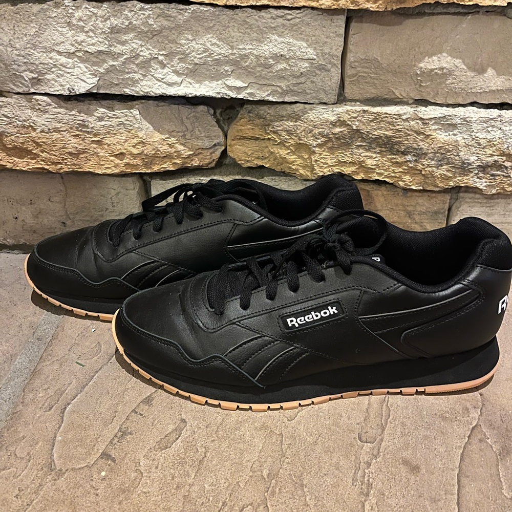 Reebok Men's Black and Tan Sneakers